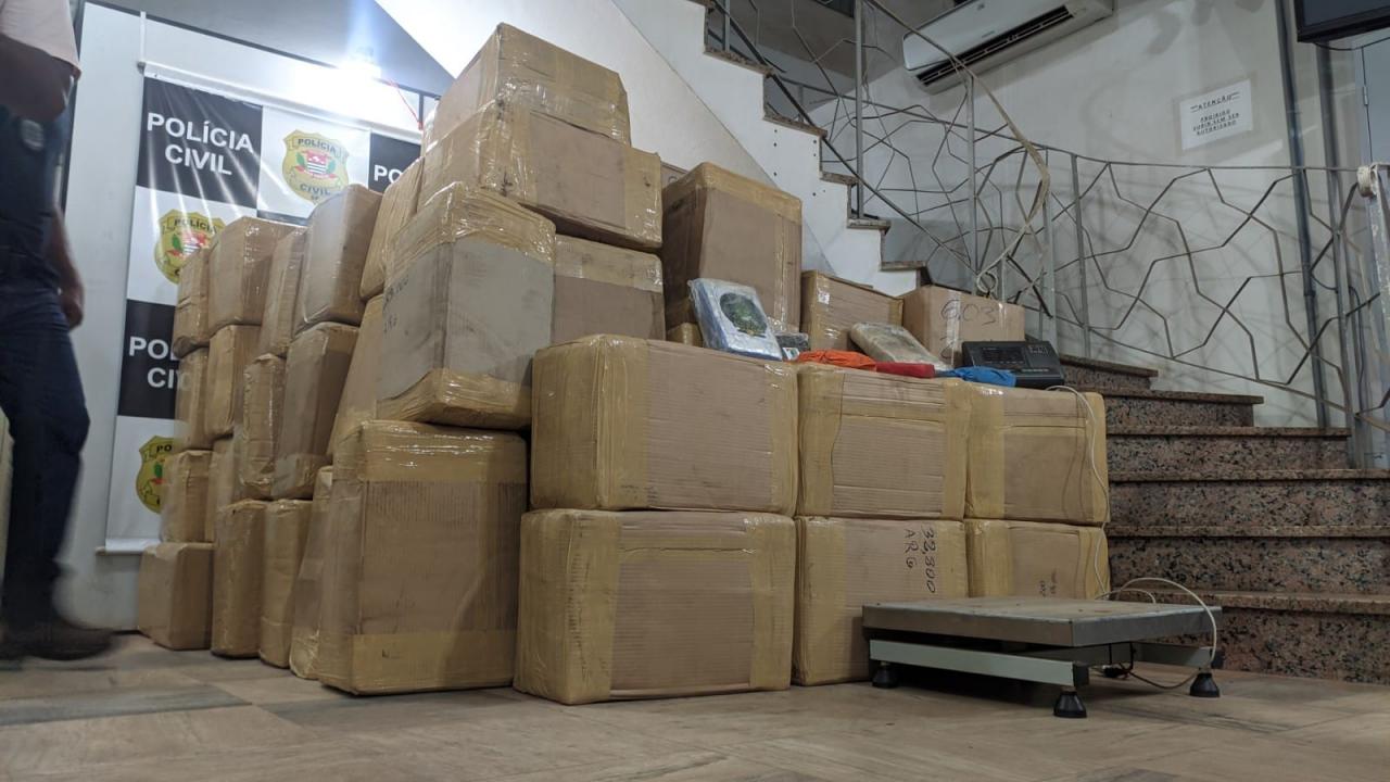 Foto 4 de 13 — DISE apreende mais de 2 toneladas de maconha em Araraquara e dois são presos